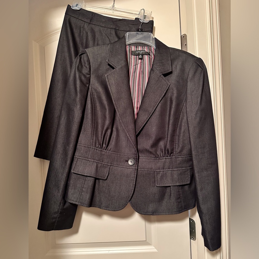 Nine West suit